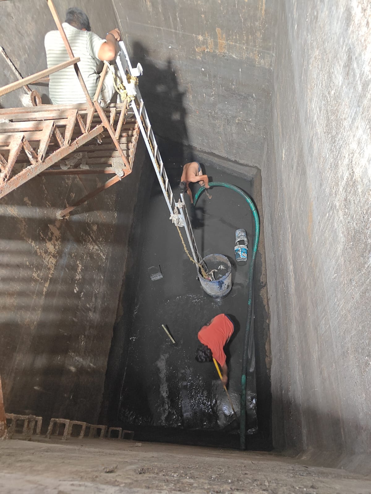 STP/WTP tanks cleaning